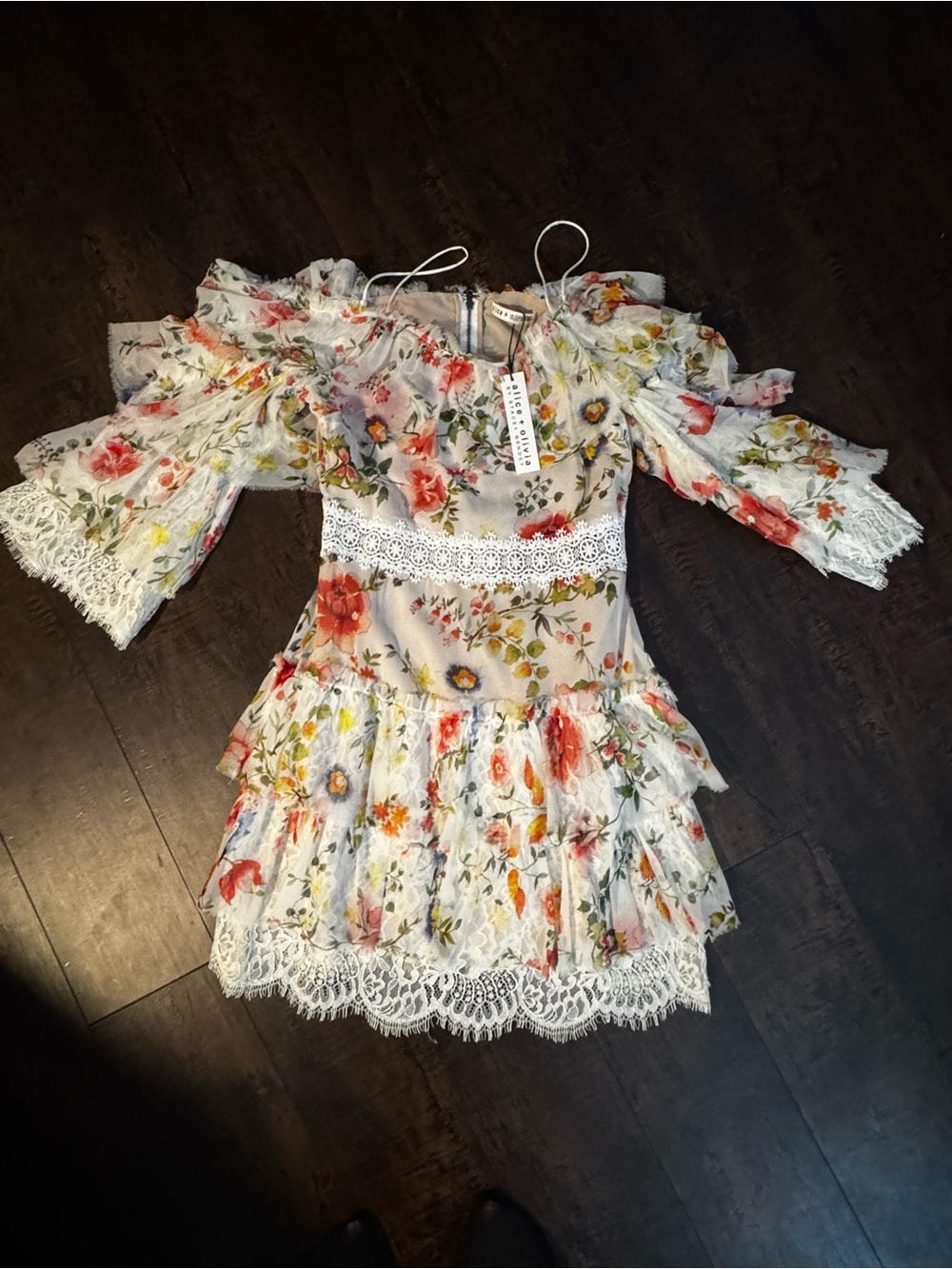 NWT Alice + Olivia Floral Lace Trim Mini Dress Size 2 Bell Sleeve Boho
